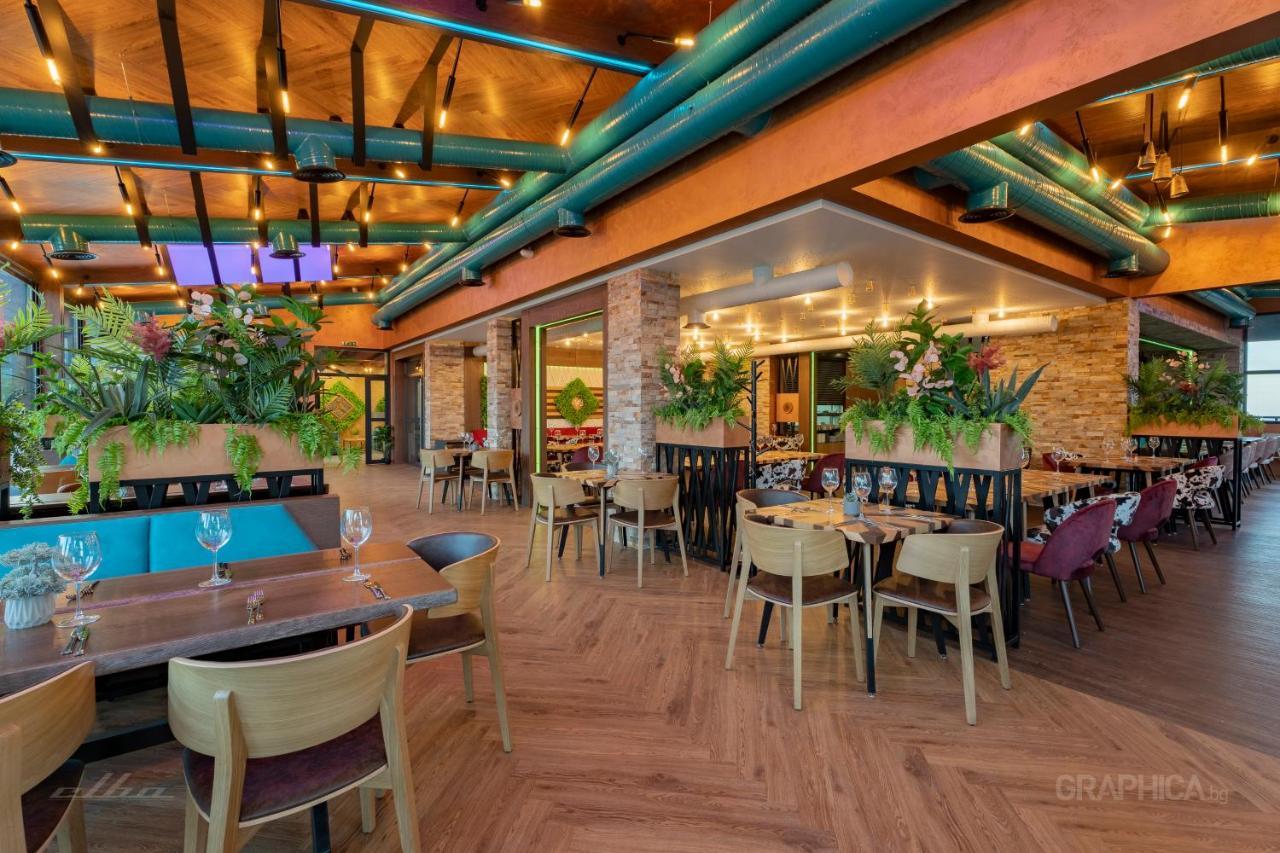 103 View Park Hotel Паничиште Екстер'єр фото