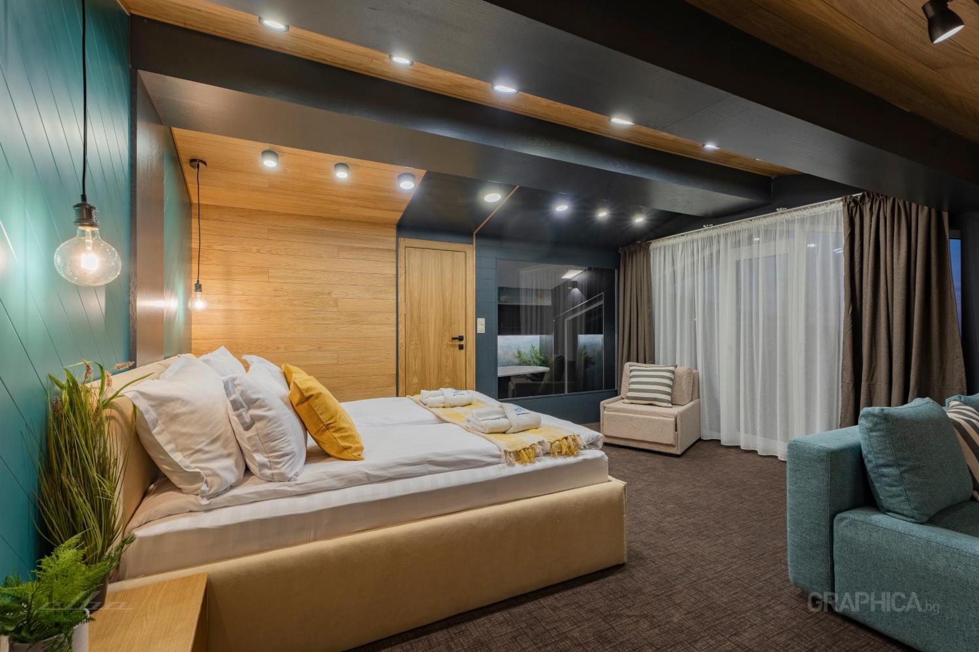 103 View Park Hotel Паничиште Екстер'єр фото