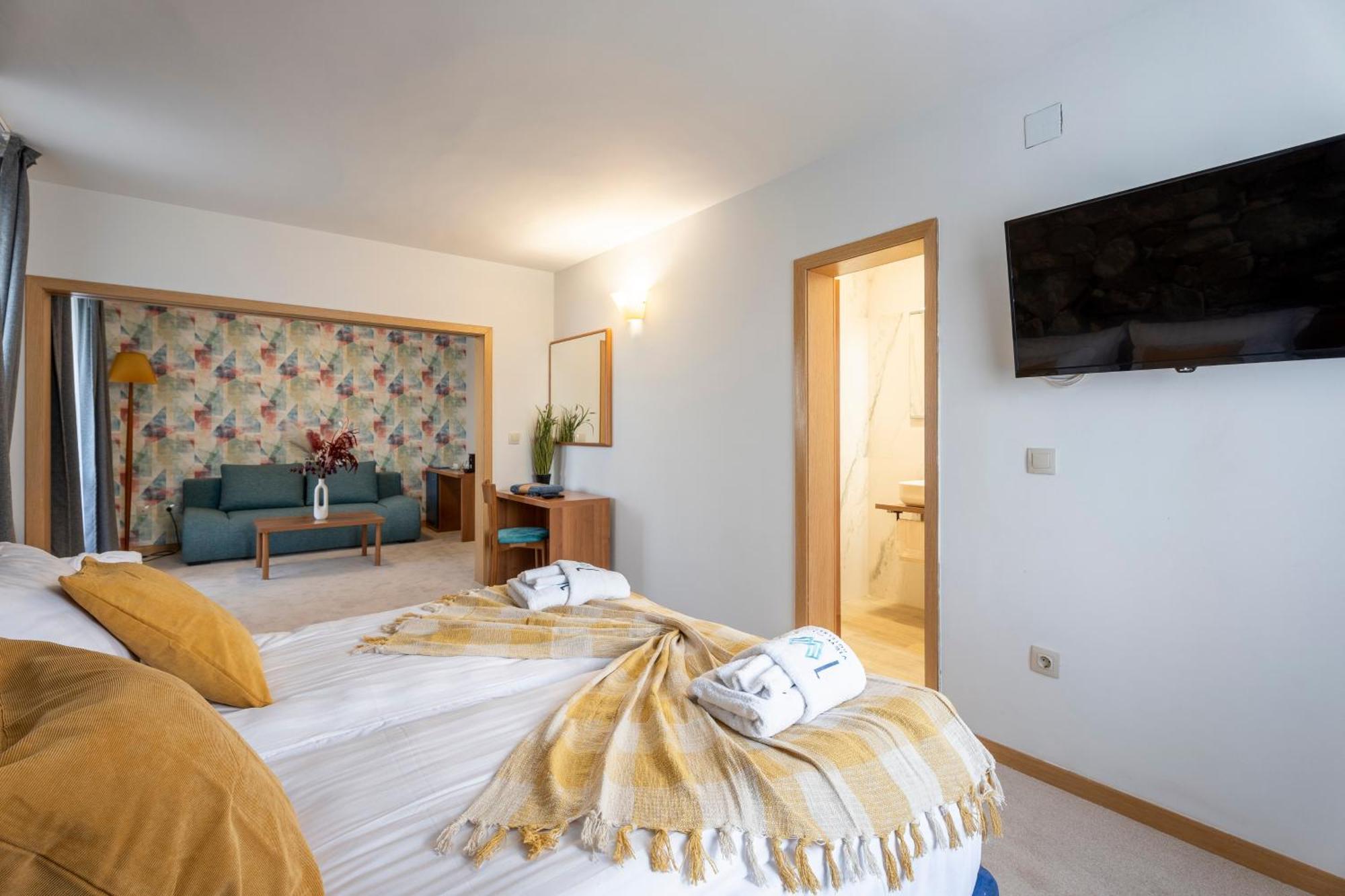 103 View Park Hotel Паничиште Екстер'єр фото