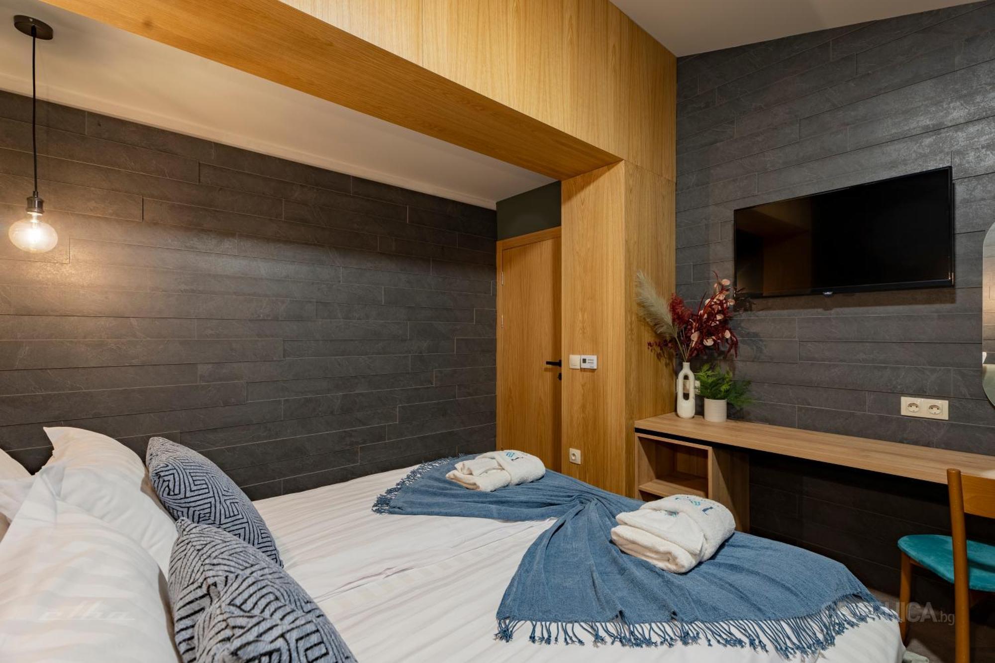 103 View Park Hotel Паничиште Екстер'єр фото