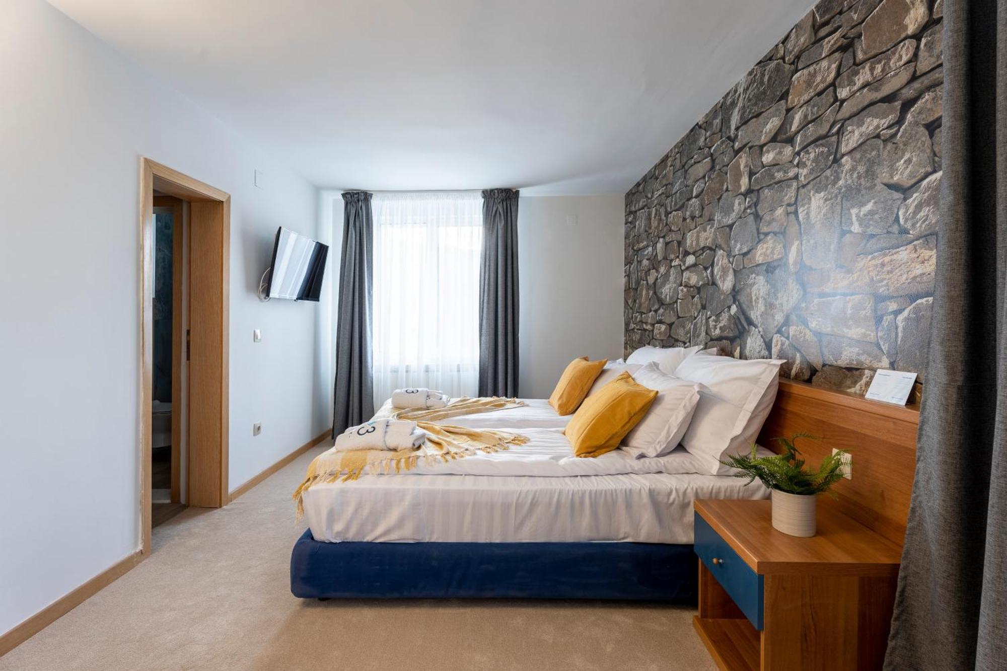 103 View Park Hotel Паничиште Екстер'єр фото